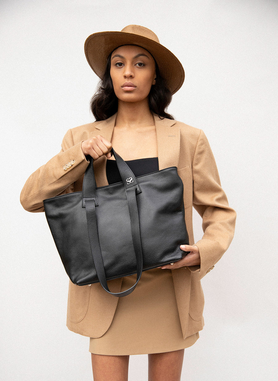 Miss Tote Black